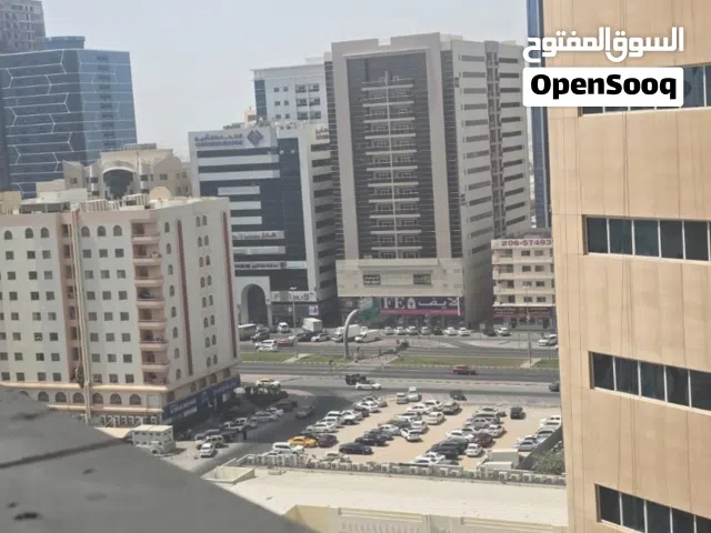 للعوائل فقط