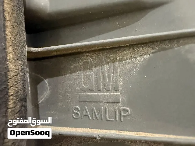 للبيع سطبات خلفيه كابرس 2013 GM اصلي