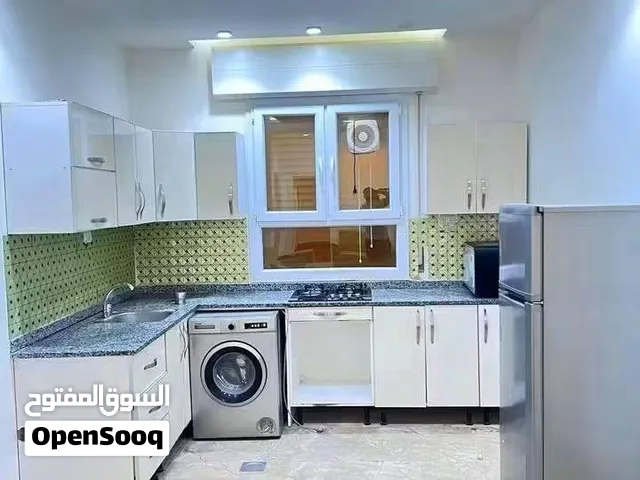 شقه للايجار في زناته  ملاحظه المطلوب ضروره احضار عقد زواج أو كتيب العائلة إلزامي بدون احراج