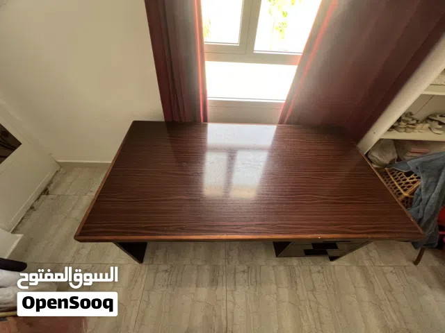 كراسي مع طاولة للبيع