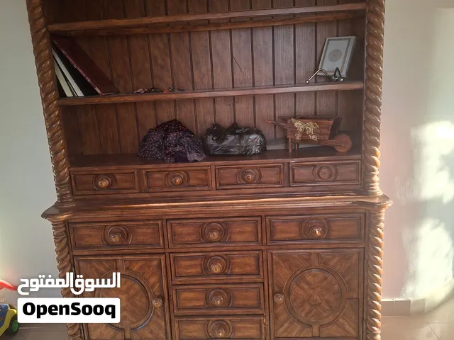 طاولة طعام + بوفيه