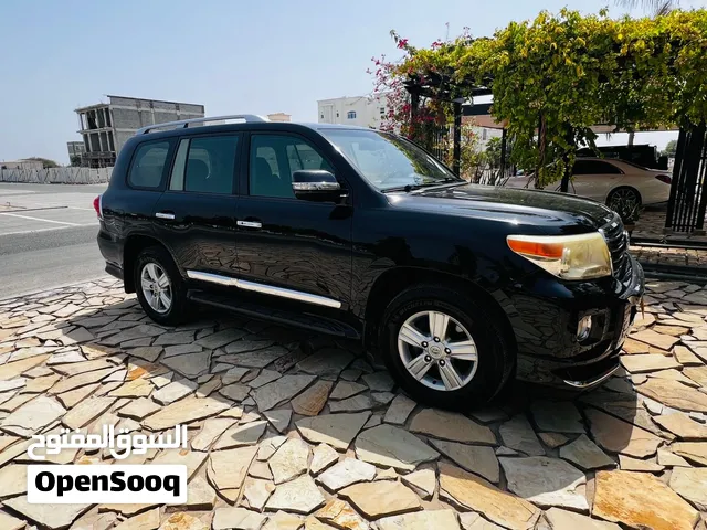 Used Toyota Land Cruiser in Muscat