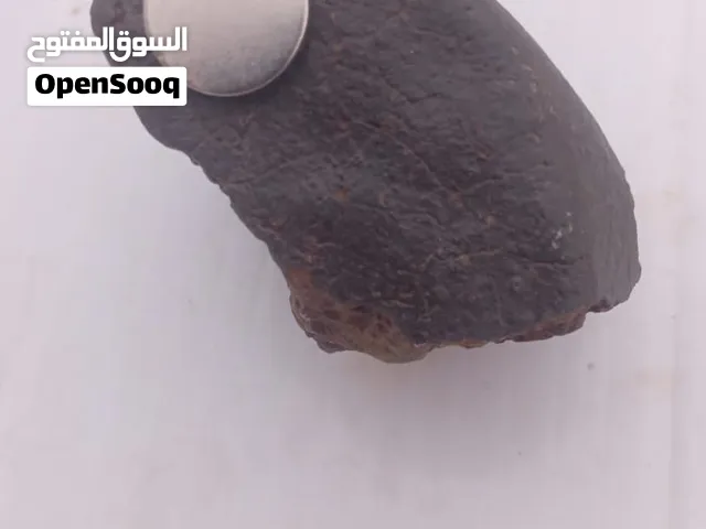 حجر طبيعي نادر-250g - Météorite Sahar