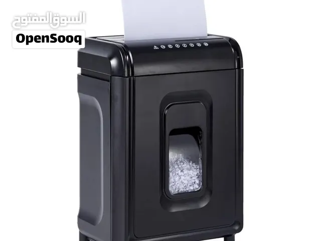 فرامة ورق Amazon Basics 8-Sheet Micro Cut P-4 عالية الأمان مع سلة 4 Gallon