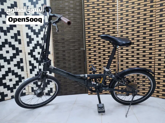 Foldable bike with 6-speed gears, in good condition. دراجة قابلة للطي مع 6 سرعات، بحالة جيدة