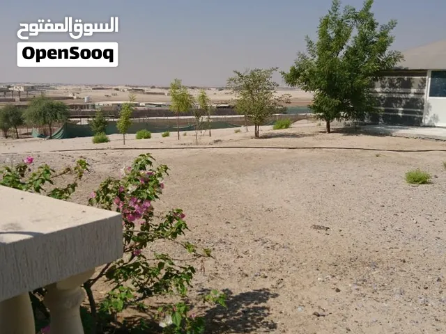 للبيع عزبة في منطقة الوثبه