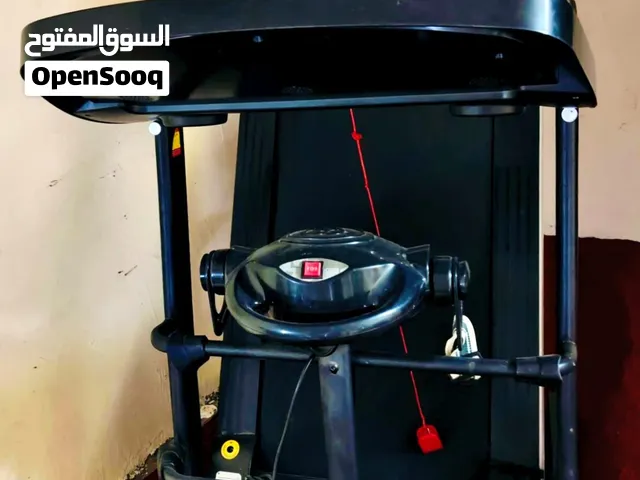 آلة المشي الرياضيه