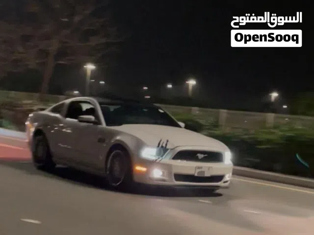 للبيع فورد مديل 2014