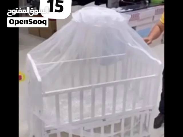 سرير مولود ودراجة اطفال بحاله جيده للبيع