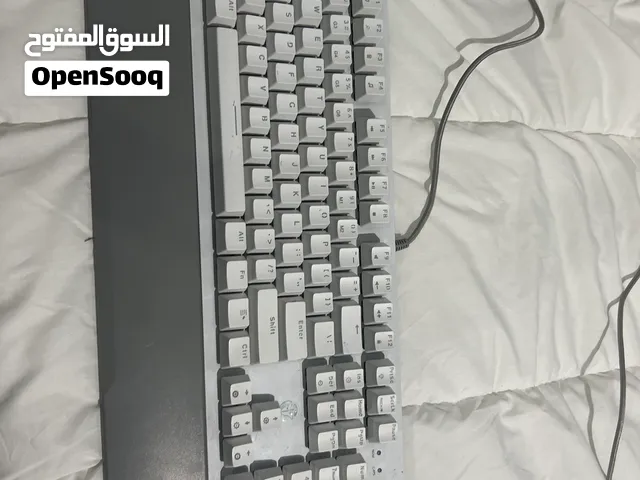 كيبورد للمواصفات تحت