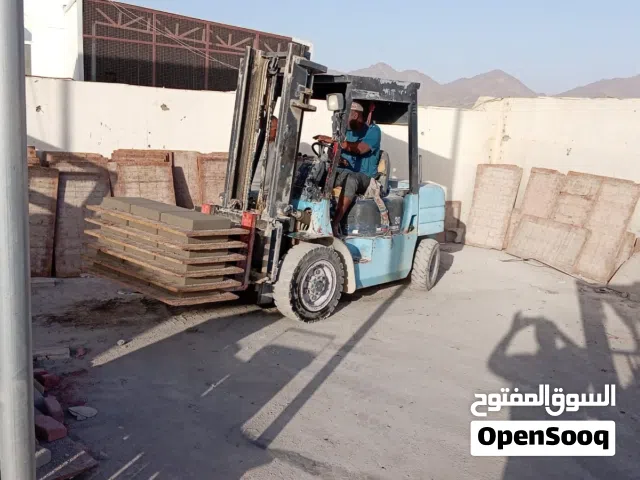 رافعة شوكية 3 طن للبيع