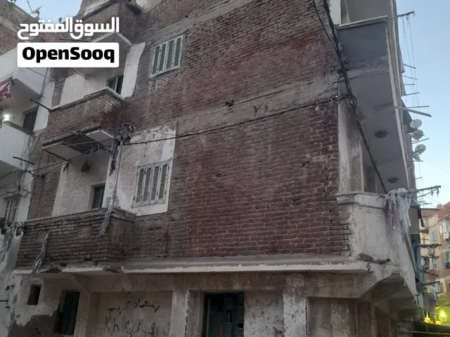 فرصه للإستثمار بيت كامل للبيع مساحه 90 متر أرضي وثلاث أدوار للبيع ب مليون و900 الف ج