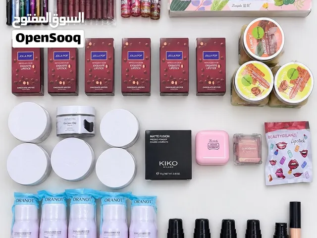 جمله مكياج ماركه معروفه كوبي ماستر درجه اولى جديد نظيف كله بالغلاف ما مفتوح والسعر بيه مجال