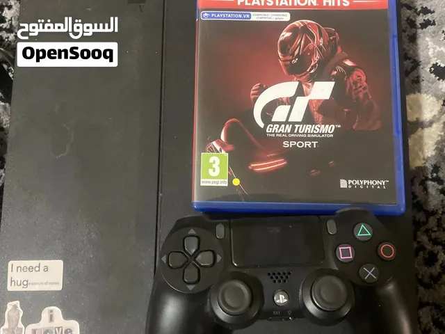 بلاستيشن معاها شريط سيارات ويد وحده ويراته والبلاستشن نضيف وقابل لتفاوض