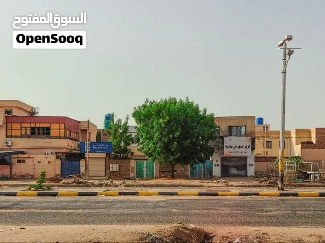 للبيع ارض تجارية استثمارية 399 متر مربع بشارع اوماك