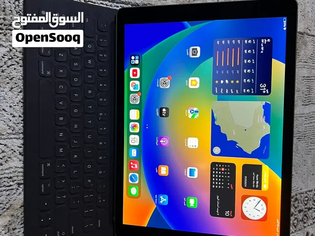 ايباد برو 32جيبي مع كيبورد