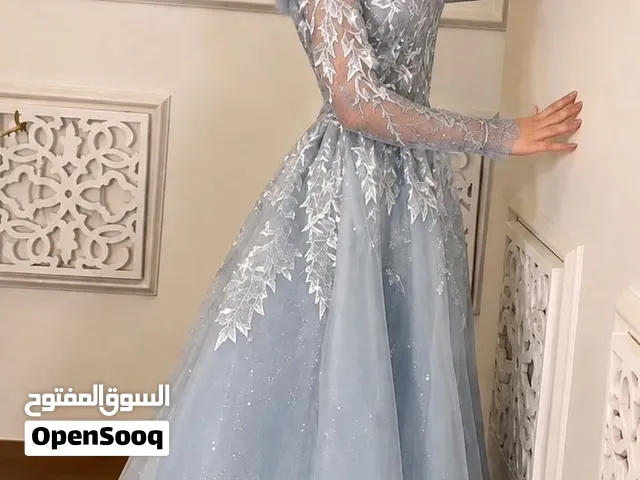 فستان عروسة ملكة تفصيل خاص