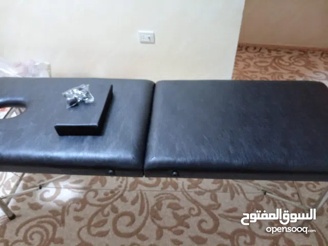 تخت حجامه مميز يحمل وزن 140 ك جديد بالكرتونه