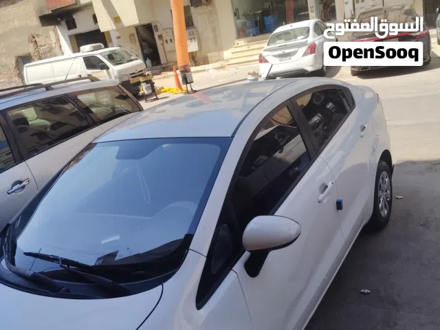 سياره كيا ريو 2017 للبيع لغرض السفر