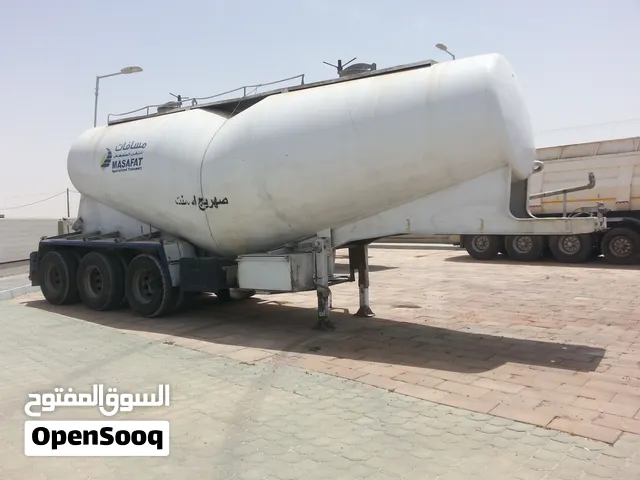 سايلوهات اسمنت للبيع بحالة ممتازة