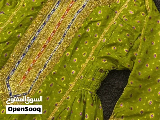 لبسة عمانية للبيع او الايجار