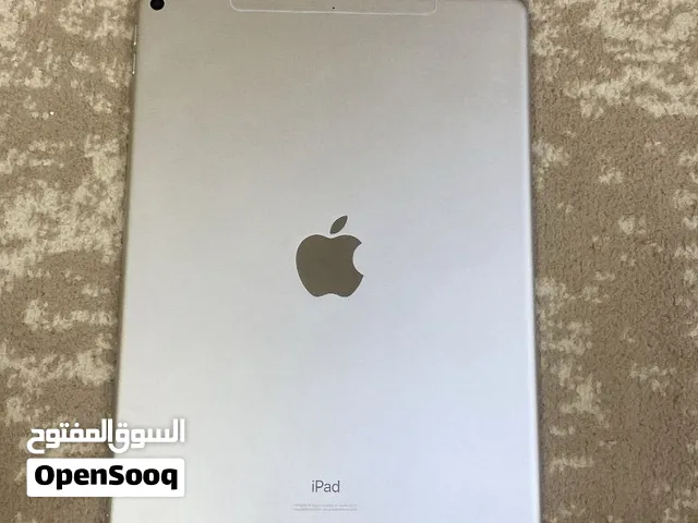 للبيع ايباد ابل اير3 ينزل عليه تحديثات قابل للتفاوض شوف الوصف عشان تعرف الموصفات