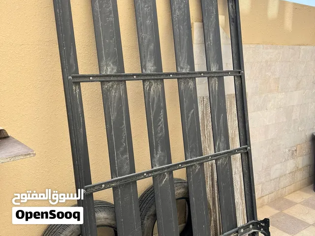 للبيع سلة سقف اصلية لاندكروزر شاصي 80 من موديل 1990 - 1999