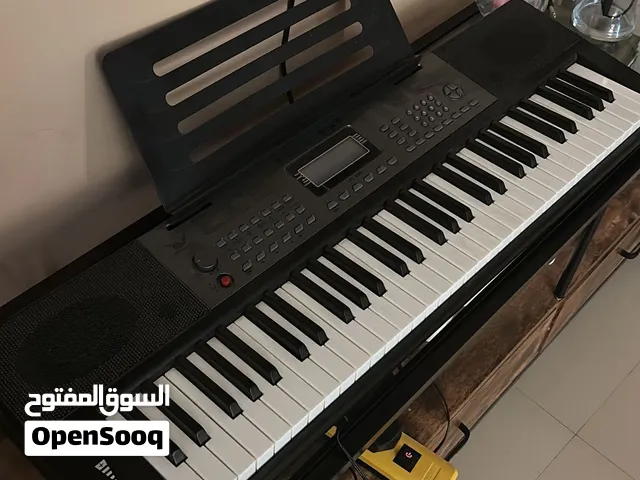 اورج  مع استاند يتكون من 61 مفتاح