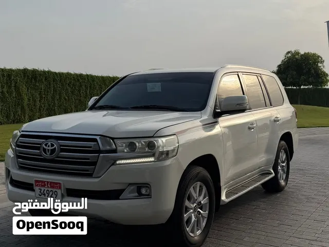 للبيع تويوتا لاندكروزر LC200 GXR 2019