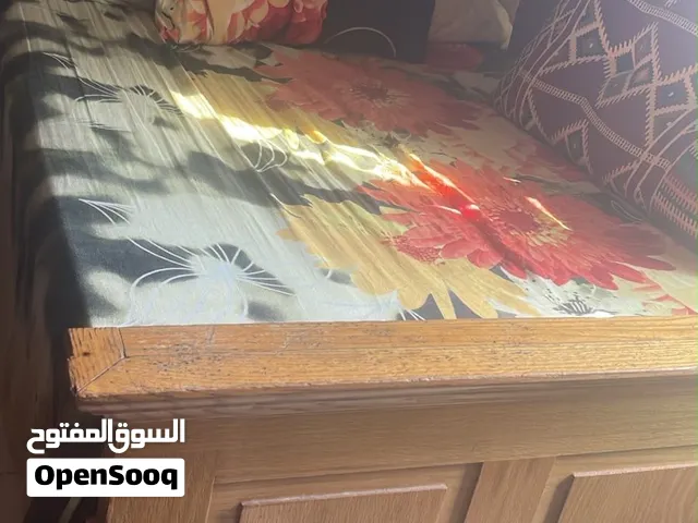 سرير خشب بلمرتبه حاله جيده