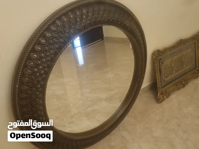 Wall decorative 112 cm mirror  مرآة جدارية بحالة ممتازة