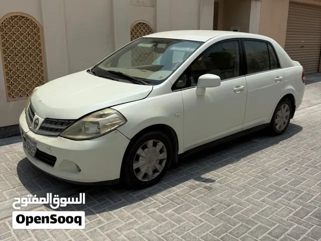 Nissan tida