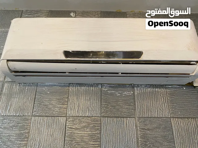 مكيفات  نوعين واحد نوعه LG والثاني قديم  مكيف LG بدو ماتور  مكيف الصغير شغال 100%  بيع الثنين مع بعض