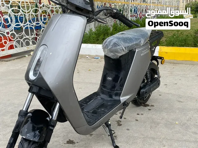 دراجه شحن من نوع هونده S07 ليثيوم سرعتها 40KM فعلي و تمشيك مسافه 60 KM و انت المرتاح