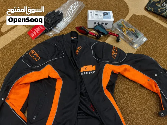 كفوف وسماعات وجاكيت ومري  للبيع بسعر مغري