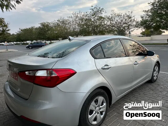 Sedan Kia in Muscat