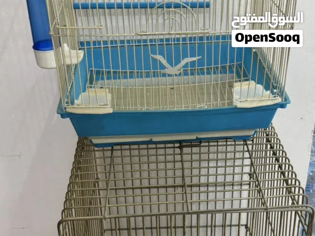 للبيع قفصين طيور كبير و صغير