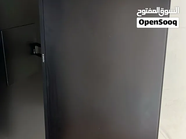 للبيع شاشه مستخدمه استخدام نظيف مافيها ولا شي  وللبيع ايضاً طاوله جيمنج نظيفه ومافيها ولا شي نظيفات