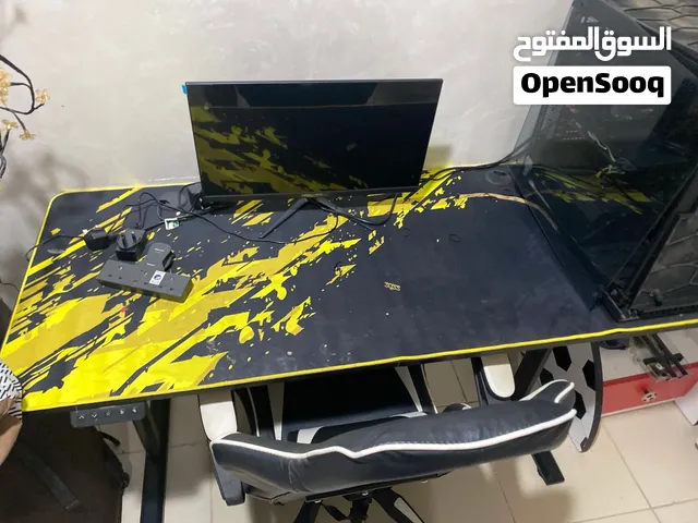 Gaming desk