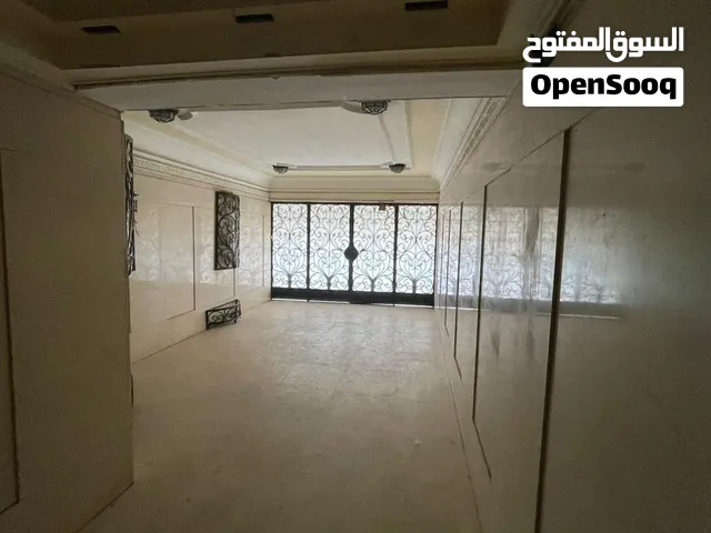 مخزن للايجار مساحه 400متر في مصر الجديده