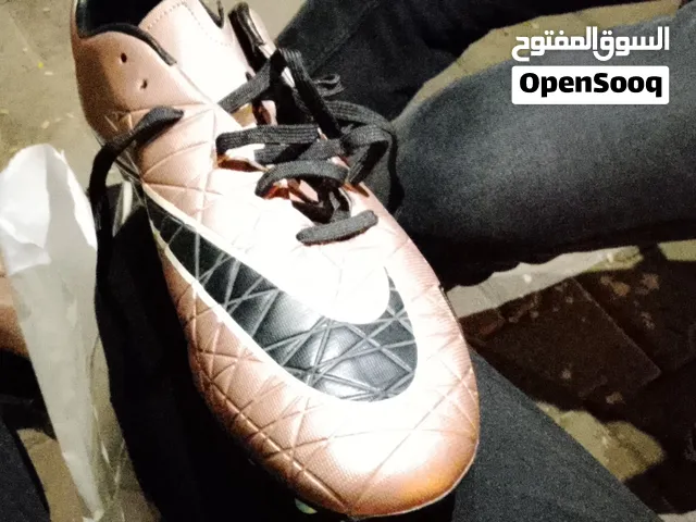 ستارز نايك بيتر ورد مقاس 44