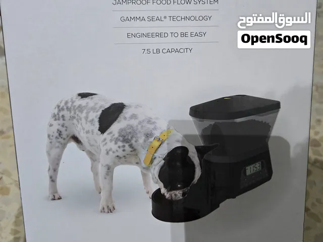 جهاز اطعام ديجتل للكلاب والقطط يحفظ الطعام وينزله في الوقت المحدد