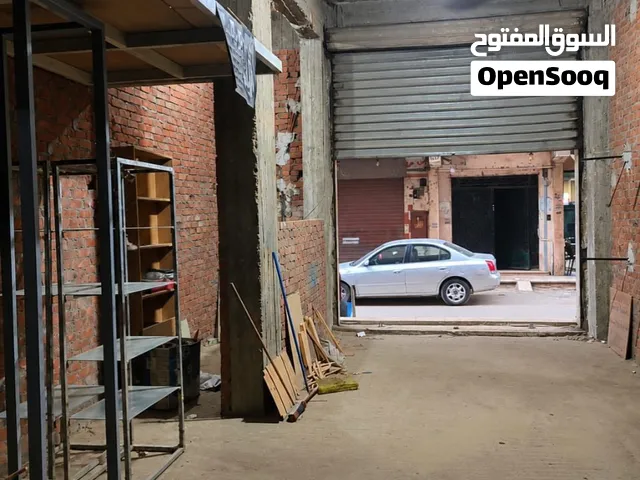مخزن للايجار جنب دائرى القوميه ومحطه المترو قريب من الشارع الرئيسى