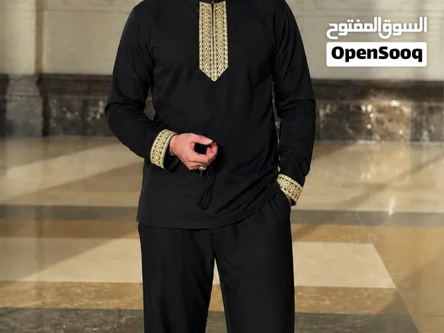 زي شور رجالي شبابي بتطريز يدوي  مناسب للطلعات، الزيارات، المناسبات بااللون الأسود المميز سيد الالوان