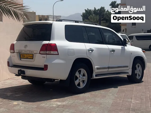 Used Toyota Land Cruiser in Muscat