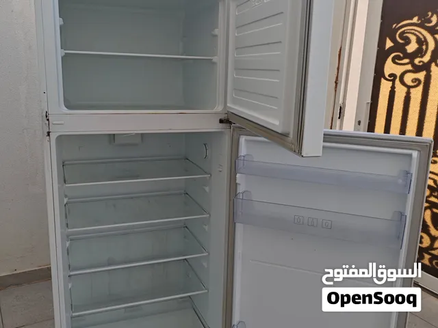ثلاجة للبيع