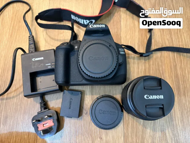 للبيع كاميرة كانون 1200D معى عدسه وكامل اغراضها وجنطتها نظيفه جداً