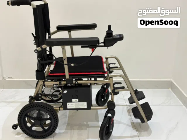 كرسي متحرك كهربائي قابل للطي بحالة ممتازة