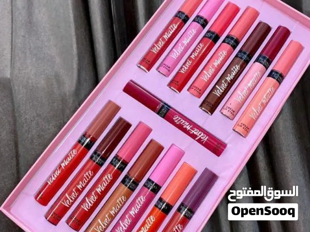women makeup products are all available , Sheglam, Dior , Lancom , Huda beauty, brands are available