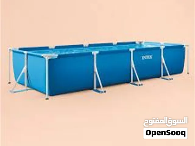 مسبح مستخدم قليل